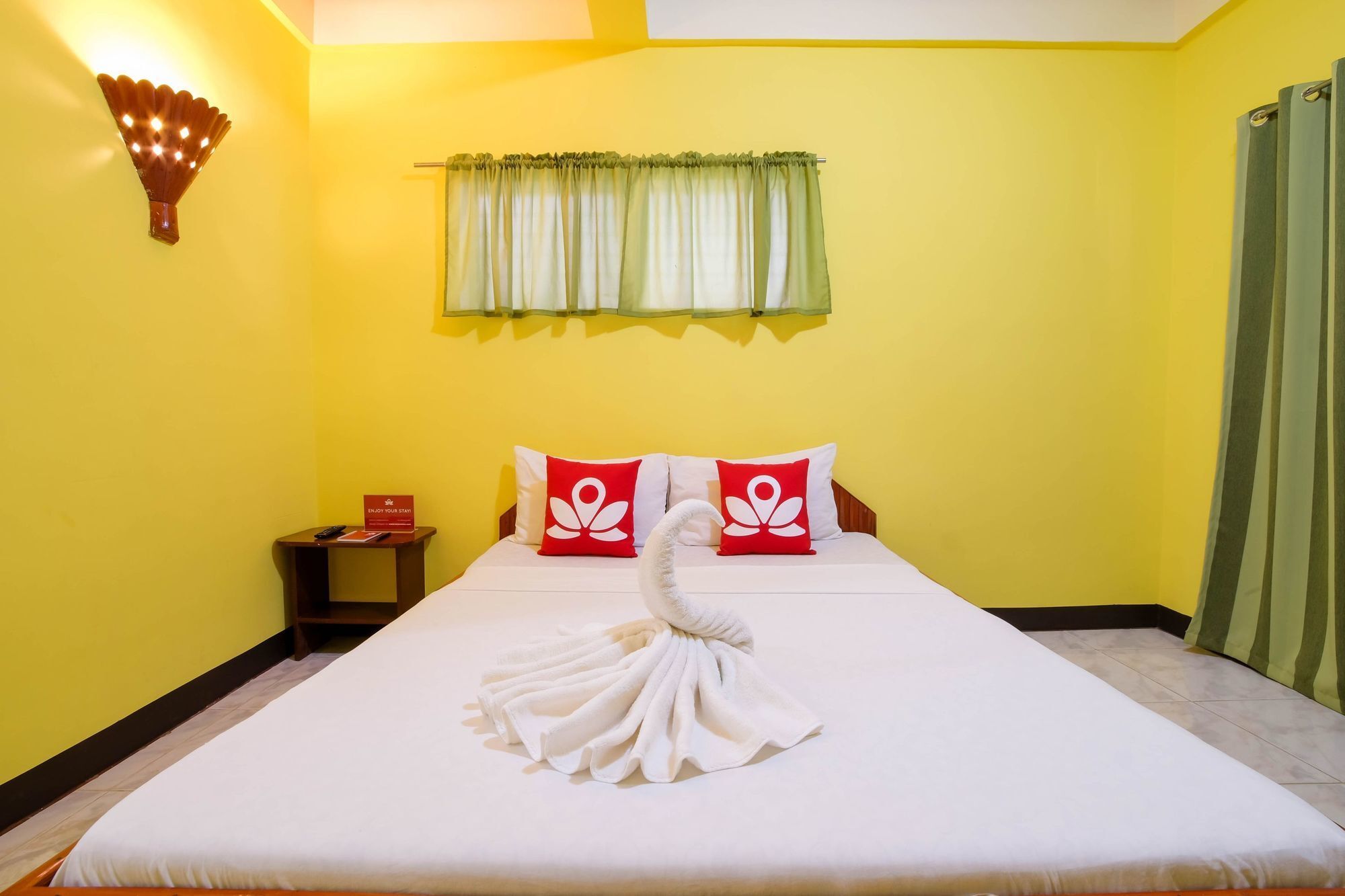 Zen Rooms White Beach Puerto Galera Exterior foto