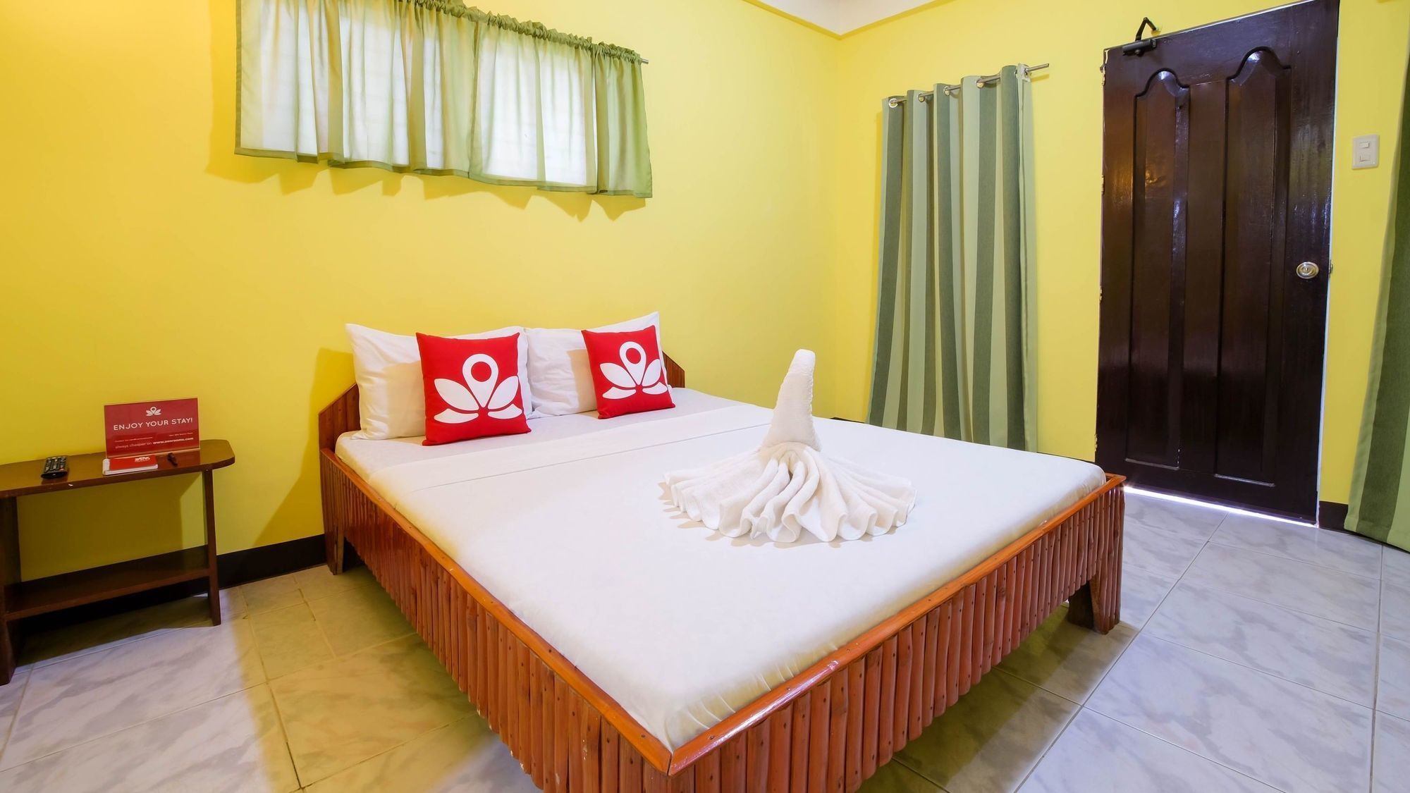 Zen Rooms White Beach Puerto Galera Exterior foto