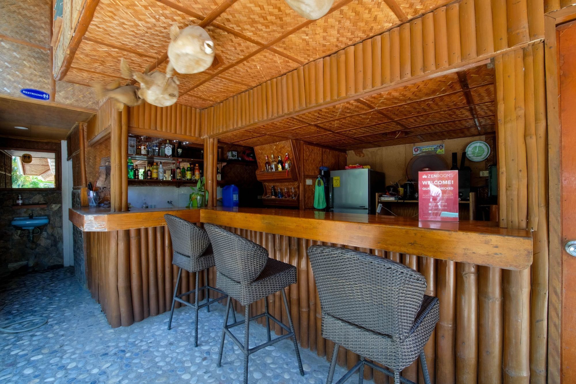 Zen Rooms White Beach Puerto Galera Exterior foto